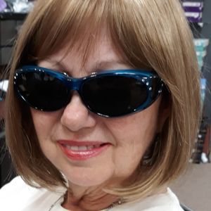 Meet your Posher, Helen